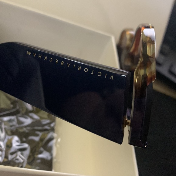 Made in Italy Original Victoria Beckham sunglasses original case/ box - Picture 14 of 14